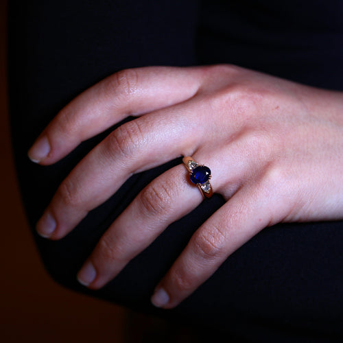Bague 53 Bague - Bague saphir ovale birman et diamants en or jaune 58 Facettes