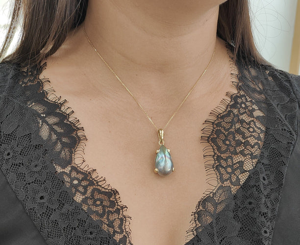 Pendentif Pendentif perle Mabé de Tahiti taille poire en or jaune 18 ct 58 Facettes 33335