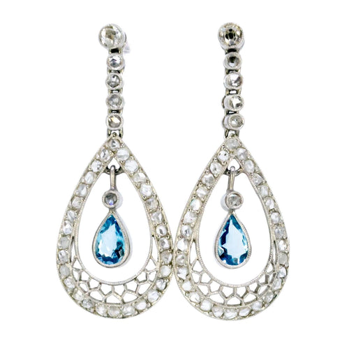 Boucles d'oreilles Boucles d’oreilles en platine avec aigues-marines et diamants taille rose 58 Facettes 0310D85783FA4077B2D8A430DBFD66AB