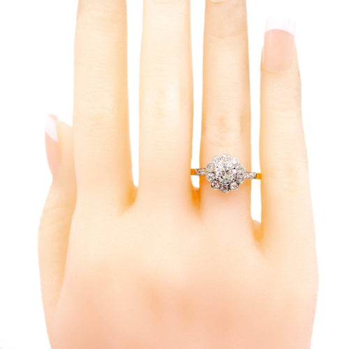 Bague 54.5 Bague en platine avec diamants taille ancienne 58 Facettes B518B54C52C445508236AB88E63E0FA4
