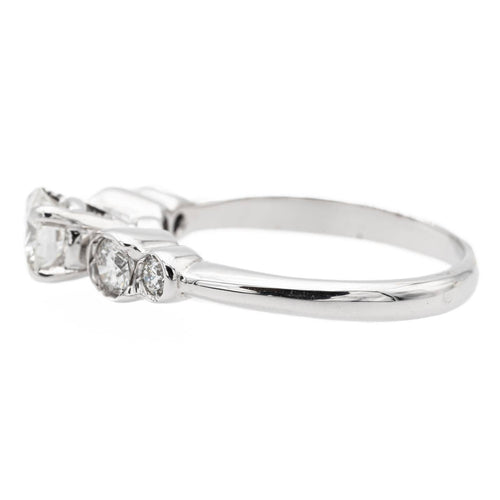 Bague 55 Bague solitaire en or blanc 18 carats et diamants 58 Facettes 1137222CN
