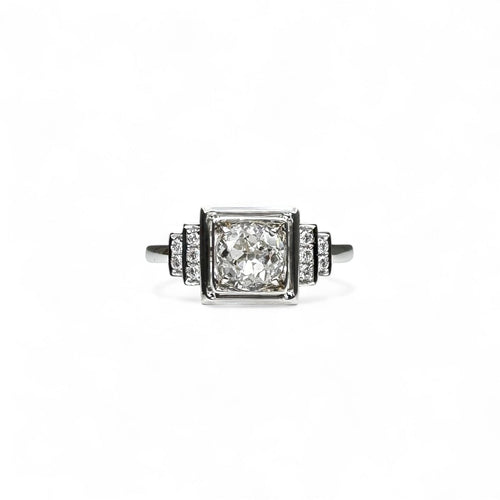 Bague 53 Bague Art Déco en or gris 750 et diamant 0,73 ct 58 Facettes