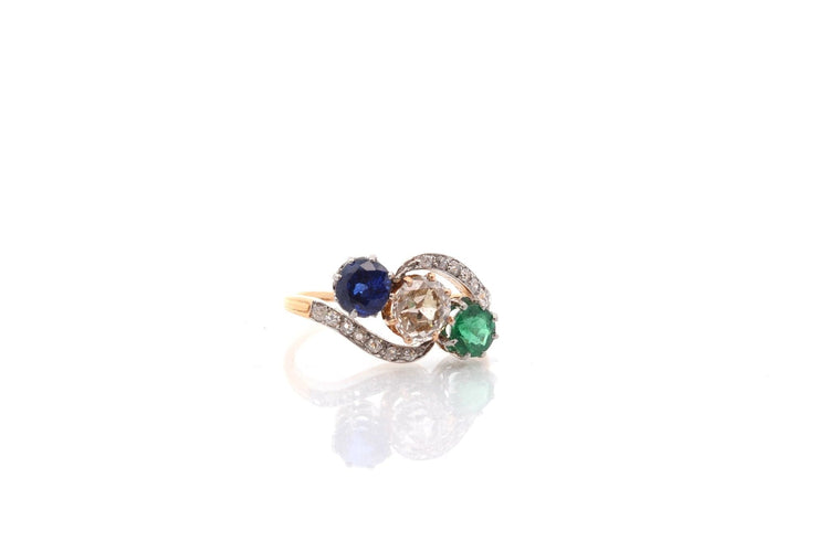 Bague 55 Bague trilogie vintage en or jaune 18k avec diamants, saphir et émeraude 58 Facettes 25996