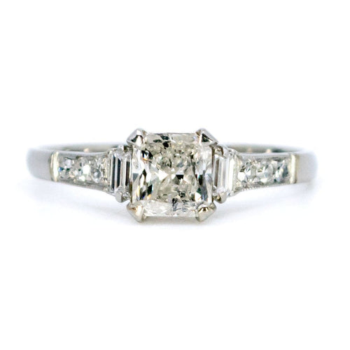 Bague 55 Bague en platine sertie de diamants 58 Facettes 18D2777219FF4AC49A243392604A5B3D