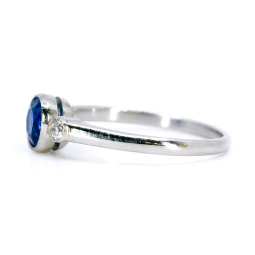 Bague 56 Bague en platine avec saphir et diamants 58 Facettes 2A487852FAF248E8A1799111E459EB3D