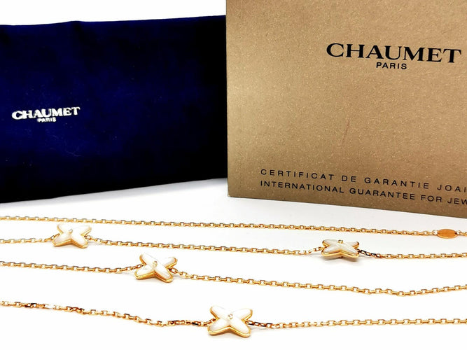 Collier Chaumet Jeux de liens - Collier sautoir en or rose, nacre et diamants 58 Facettes 1347094CN