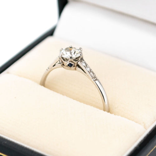 Bague 55 Solitaire - Bague en platine avec diamant et saphirs 58 Facettes 373E6EC83FDC495992EAD2778E11E290