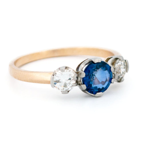Bague 55.5 Bague trilogie en platine avec saphir et diamants 58 Facettes 20CFD133C5EF4F258C2740C112C09AC4