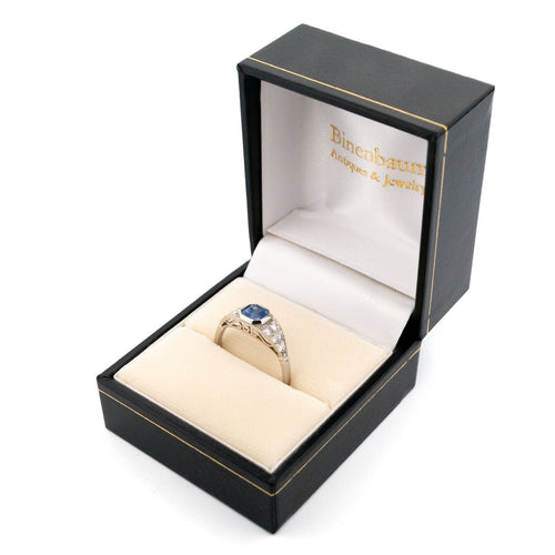 Bague 54.5 Bague est-ouest en platine avec saphir et diamants 58 Facettes 9CC02E1EC2A54094AC5B7CE6C6B0D4E9