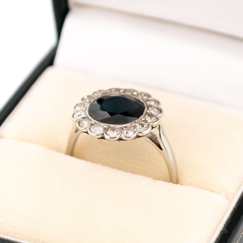 Bague 55 Bague en grappe en platine avec saphirs et diamants 58 Facettes 8E839DFE69BD4C69A5DE6153CFECA1BC