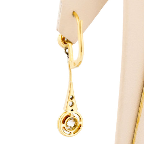 Boucles d'oreilles Boucles d'oreilles pendantes en or 18 carats et diamants 58 Facettes AB1E518706D34E52BF5F76079DEFDAAC