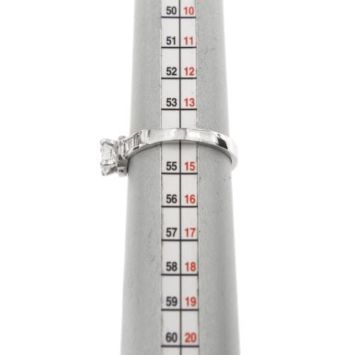 Bague 54 Bague solitaire en or blanc 18 ct avec diamants 0,68 ct 58 Facettes 1608