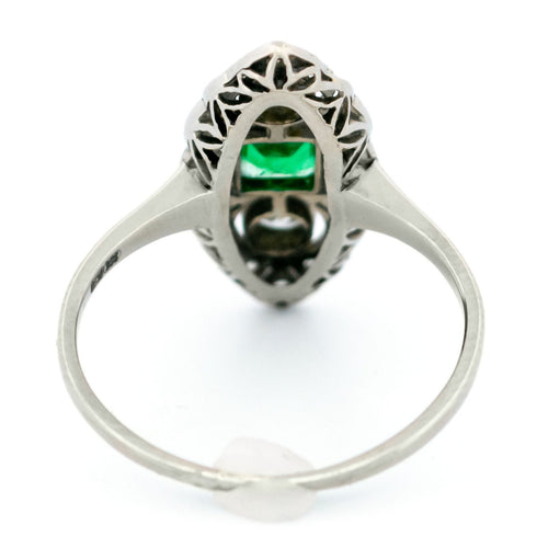 Bague 52 Bague marquise en platine avec diamants et émeraude 58 Facettes 6CD3767A46234677B32C1E78852E3D8D