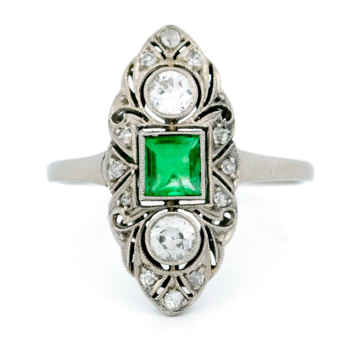Bague 52 Bague marquise en platine avec diamants et émeraude 58 Facettes 6CD3767A46234677B32C1E78852E3D8D