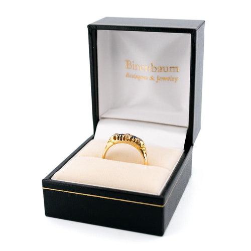 Bague 54 Bague rangée de diamants et saphirs en or 18 carats 58 Facettes C826BF7204404654B34E96292418CE6D