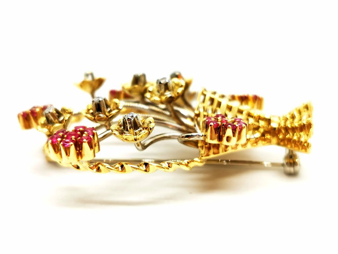 Broche Broche fleur en or jaune et or blanc 18 carats rubis et diamants 58 Facettes 1639514CN