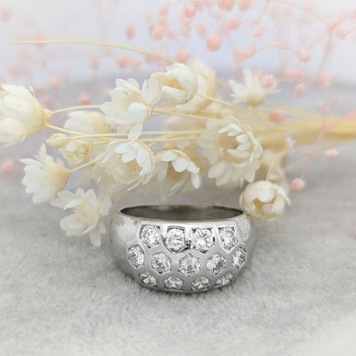 Bague 51 Bague en or blanc 18 carats et diamants 58 Facettes 16705