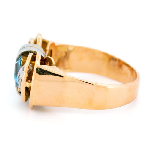 Bague 63.5 Bague tank rétro en or jaune et blanc 18k avec spinelle et diamants 58 Facettes 04003C336EBB435BAE355B928818F7AC