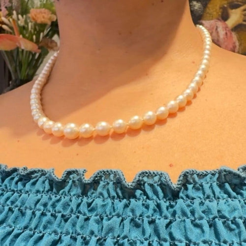 Collier Collier de perles Akoya à un rang avec fermoir en or jaune 18 carats 58 Facettes 6297EBF4CBEA4AB98094E2C345EEEAD4