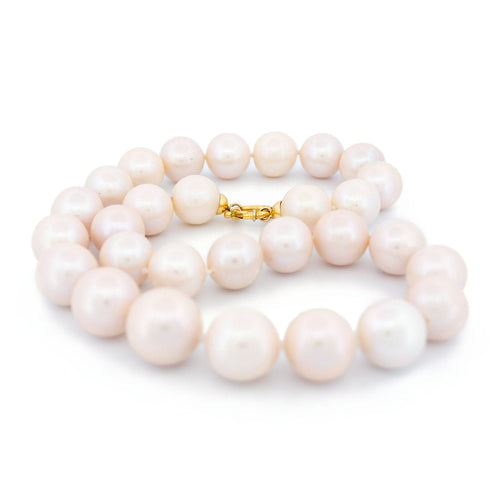 Collier Collier de perles des mers du Sud, fermoir en or jaune 18 carats 58 Facettes B2BC44A044144E0AAA5097C027F1350D