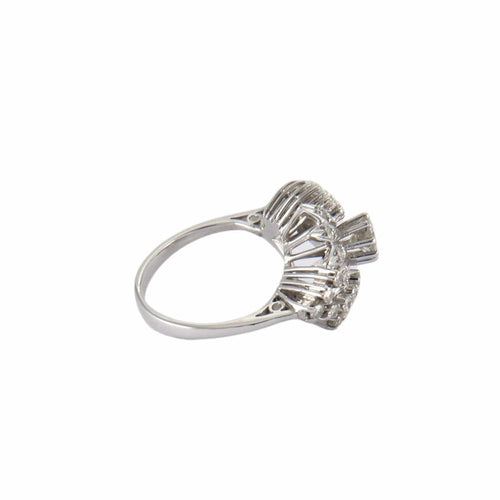 Bague 50 Bague motif floral en or blanc 18k et diamants 58 Facettes BO/220116 NSS