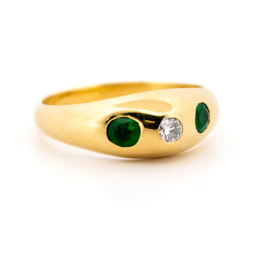 Bague 54.5 Bague gypsy vintage en or jaune 14k, émeraudes et diamant 58 Facettes F300E349D19E44378C9D6C7D8659D639