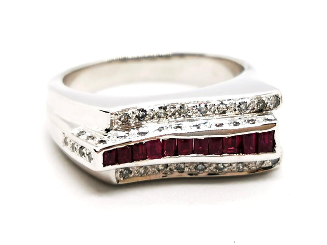 Bague 54 Bague tank en or blanc 18 carats avec rubis et diamants 58 Facettes 1888306CN