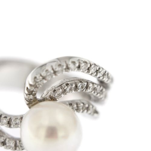 Bague 55 Bague - Perle des Mers du Sud et diamants en or blanc 18 ct 58 Facettes 19280