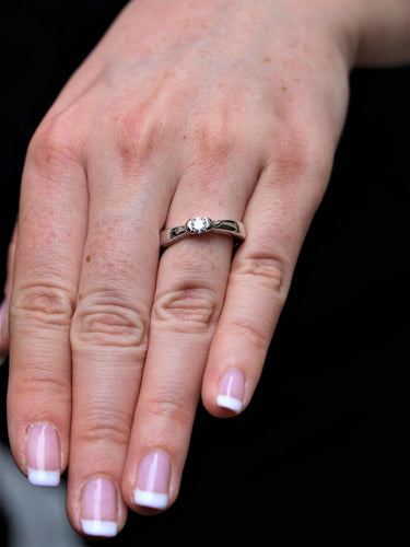 Bague 53 Balmain - Bague solitaire en or blanc 18 carats et diamant 58 Facettes 1950052CN