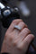 Bague 54 Bague en or blanc 18 carats pavée de diamants 58 Facettes 1969291CN