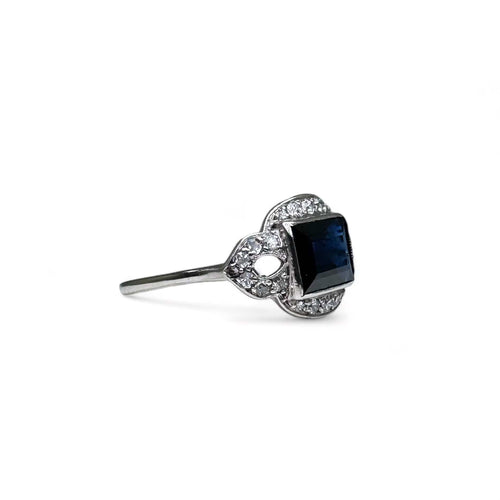 Bague 52 Bague Art déco - Bague entourage en platine et saphir, diamants 58 Facettes
