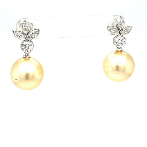 Boucles d'oreilles Boucles d'oreilles puces - Perles des mers du Sud et diamants en or blanc 18k 58 Facettes