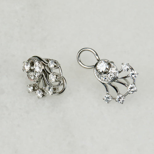 Boucles d'oreilles Boucles d’oreilles en or blanc 14 carats avec diamants 58 Facettes 2822