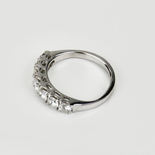Bague 53.5 Bague demi-alliance en or 14 carats avec diamants taille brillant 58 Facettes 2964