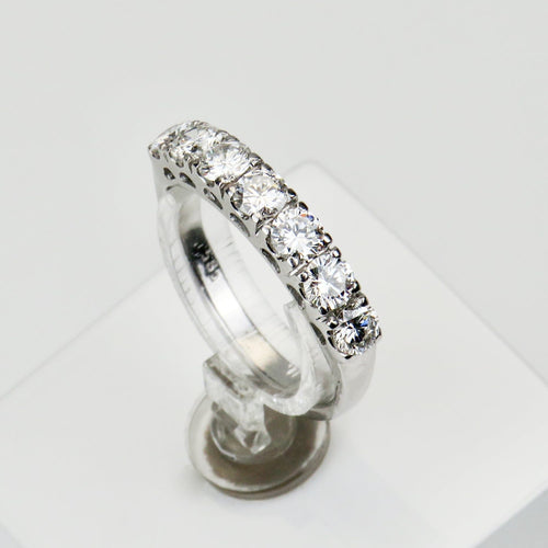 Bague 53.5 Bague demi-alliance en or 14 carats avec diamants taille brillant 58 Facettes 2964