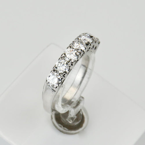 Bague 53.5 Bague demi-alliance en or 14 carats avec diamants taille brillant 58 Facettes 2964