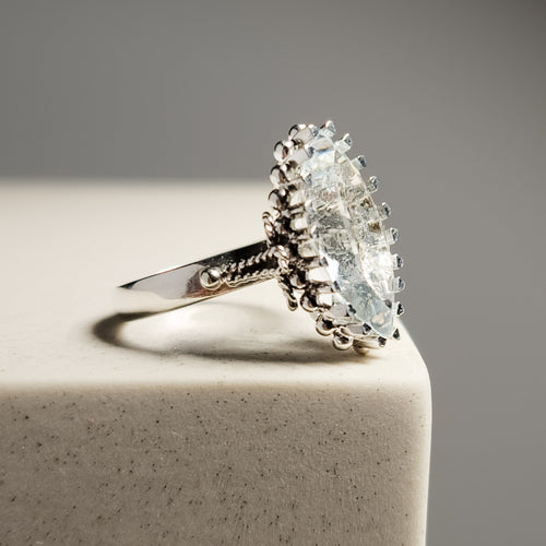 Bague 52.5 Bague antique en or blanc 18 carats avec aigue-marine marquise 58 Facettes 2961
