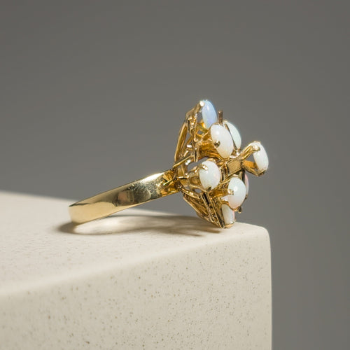 Bague 58.5 Bague en or jaune 14 carats avec 9 opales cabochon 58 Facettes 2992