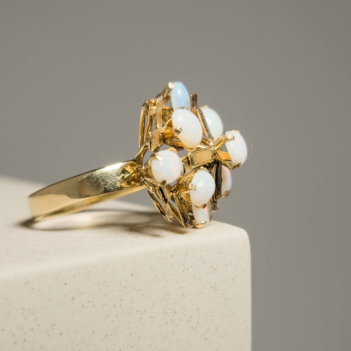 Bague 58.5 Bague en or jaune 14 carats avec 9 opales cabochon 58 Facettes 2992