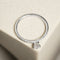 Bague 52.5 Bague halo en platine 950 avec solitaire et 16 diamants 58 Facettes 2821