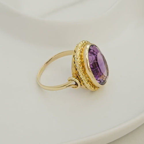 Bague 67 Bague vintage en or jaune 14K avec améthyste ovale 10 ct 58 Facettes 3135