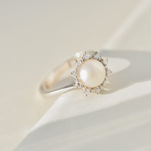 Bague 54 Bague vintage en or blanc 14 carats avec perle mabé et diamants 58 Facettes