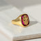 Bague 55.5 Bague chevalière vintage - Wappenring en or jaune 18 carats et rubis synthétique 58 Facettes