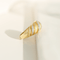 Bague 58 Bague vague vintage en or jaune 14 carats et diamants 58 Facettes