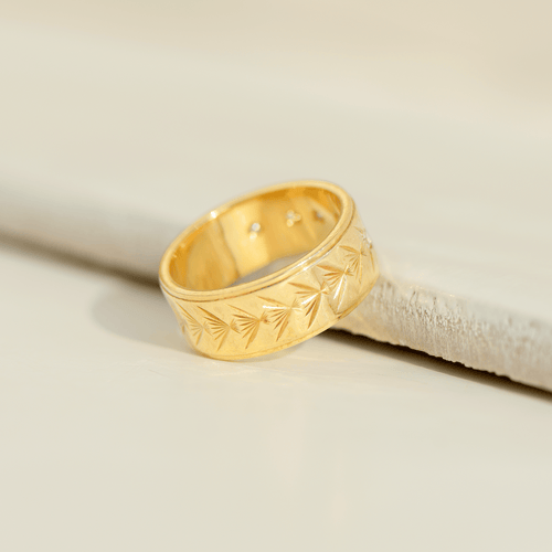 Bague 50 Bague anneau vintage en or jaune 14 carats avec diamants 58 Facettes