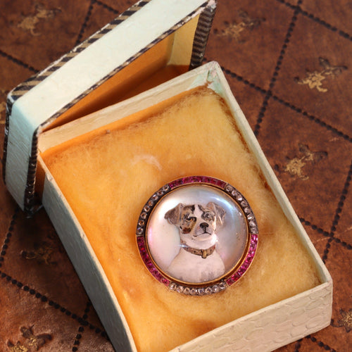 Broche Broche Jack Russell Terrier en or 18K, diamants et rubis 58 Facettes 21007-0047