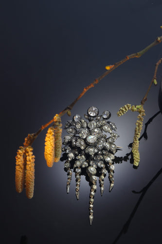 Broche Broche trembleuse florale ancienne en or rose 14K et diamants 58 Facettes 21028-0240