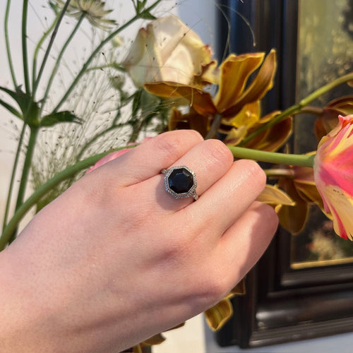Bague 55 Bague Art déco en platine avec diamants et onyx 58 Facettes 596F005ED5EF462EB891EDCDB38AD8FA