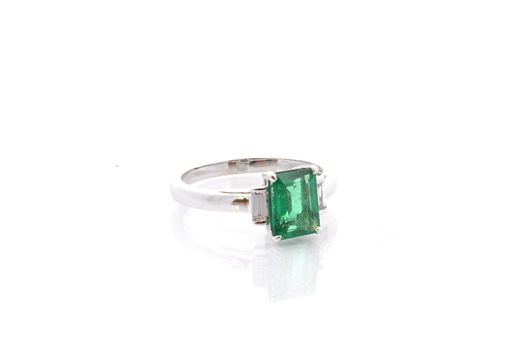Bague 54 Bague émeraude 1,40 ct et diamants en or blanc 18k 58 Facettes 23713-26635