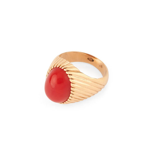 Bague 58 Bague chevalière cabochon corail en or jaune 14k 58 Facettes 1